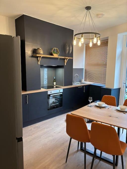 הוילה בקסטון Stunning House Sleeps 7 - Parking מראה חיצוני תמונה