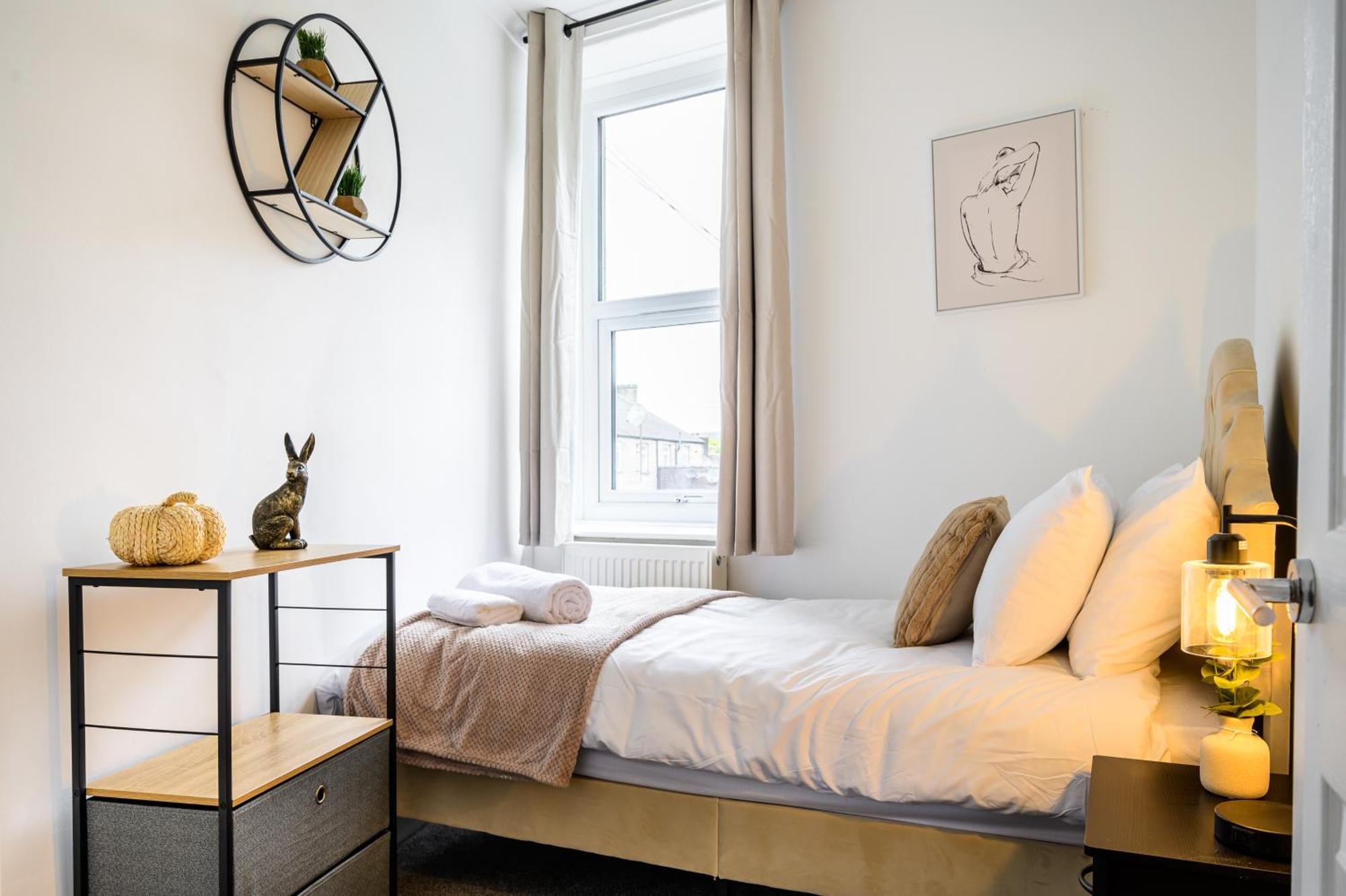 הוילה בקסטון Stunning House Sleeps 7 - Parking מראה חיצוני תמונה